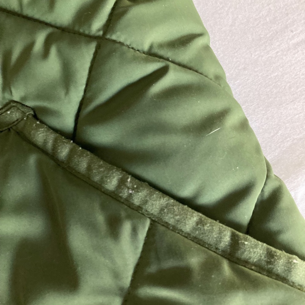 J Crew Lightweight Quilted Vest - Picture 6 of 6